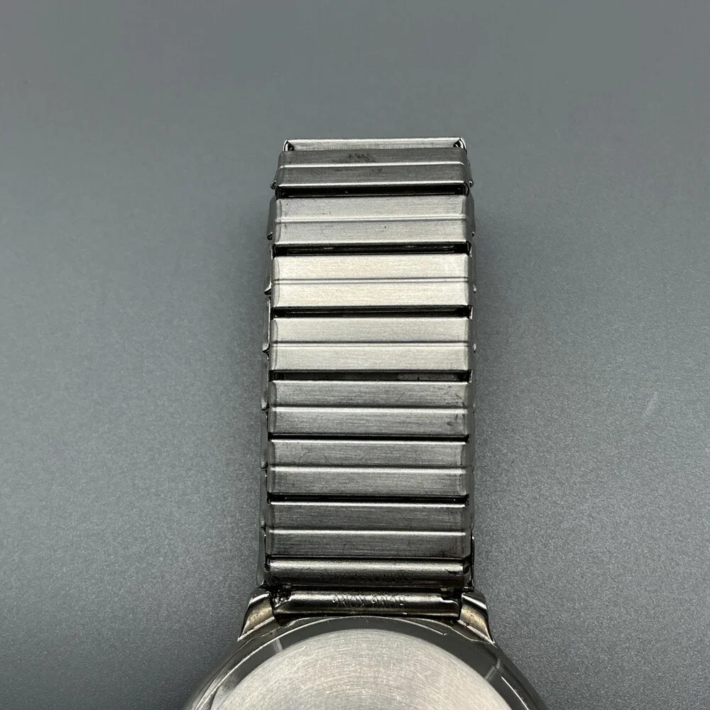 Armitron Mens Watch 35mm Silver Gold Two Tone Day Date 20/1730-1 New Battery